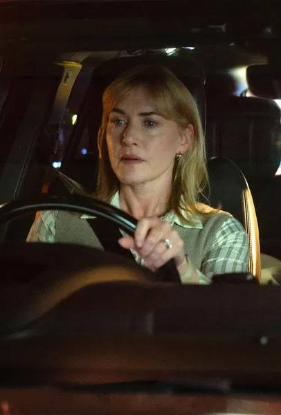 Kate Winslet driving a car